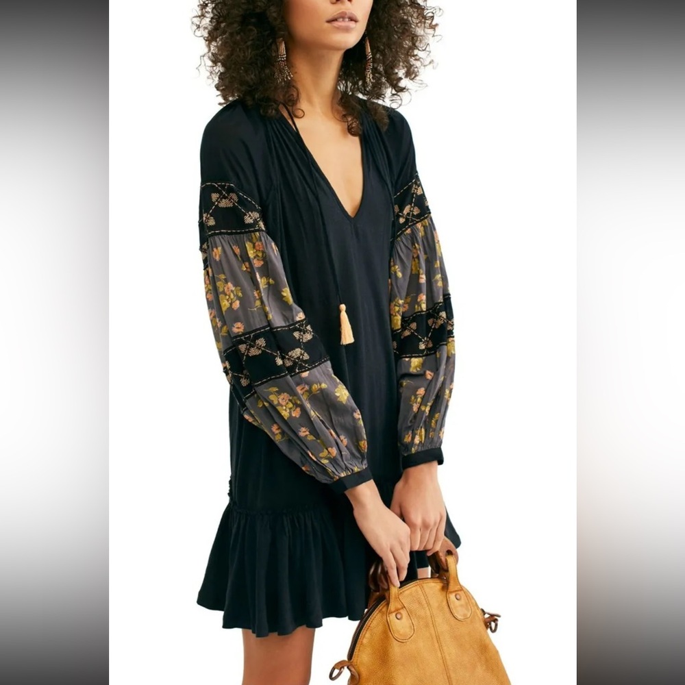 FREE PEOPLE MIX IT UP TUNIC BABYDOLL DRESS S BLACK FLORAL HIPPIE BOHO OB941755